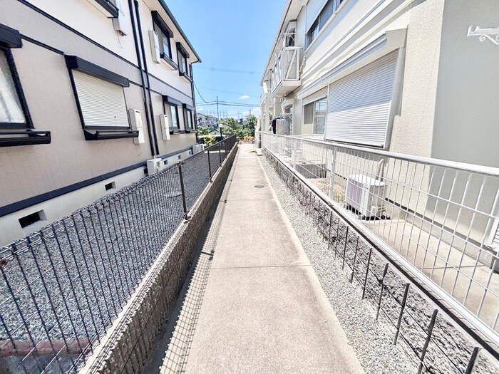 カルチェ東香里の物件外観写真