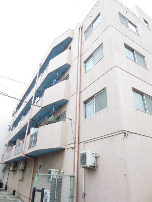 大下マンションの物件外観写真