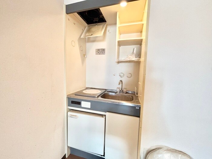 リヴァ－シャロウ西三荘の物件内観写真