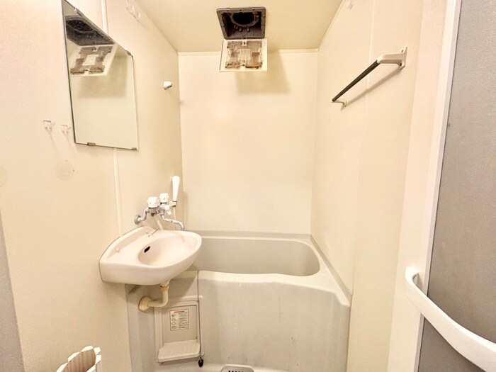 リヴァ－シャロウ西三荘の物件内観写真