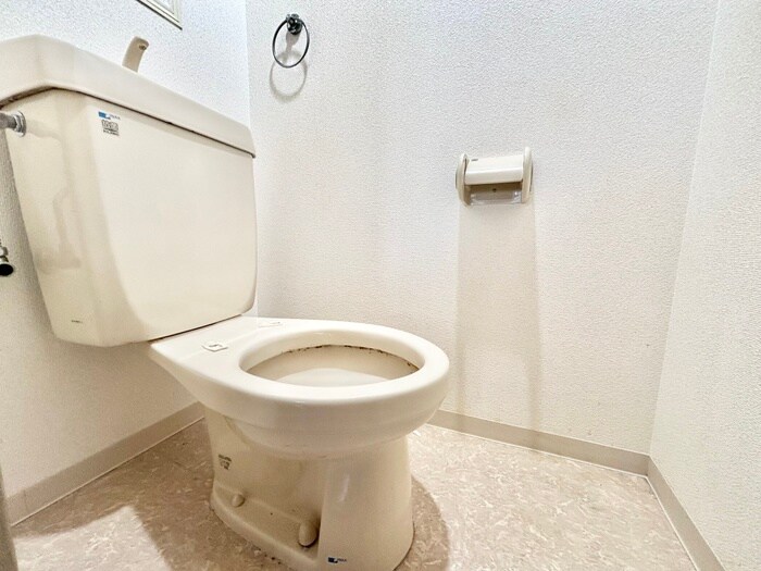 リヴァ－シャロウ西三荘の物件内観写真