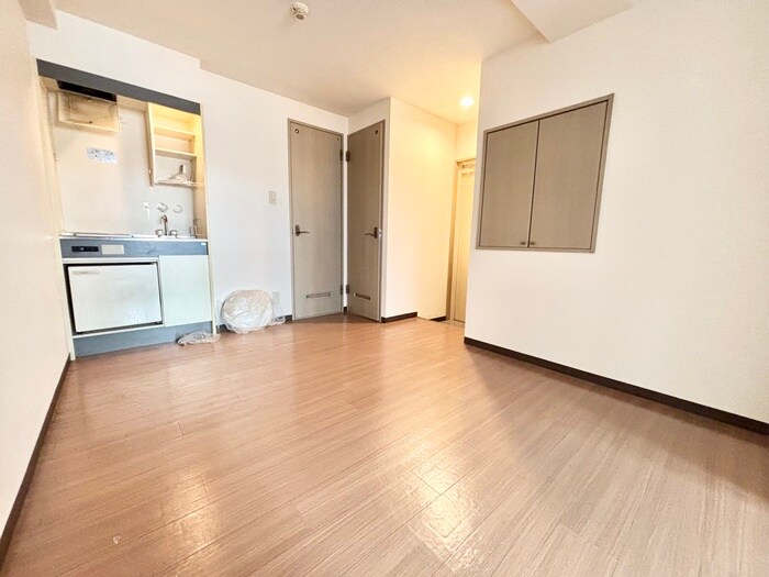 リヴァ－シャロウ西三荘の物件内観写真