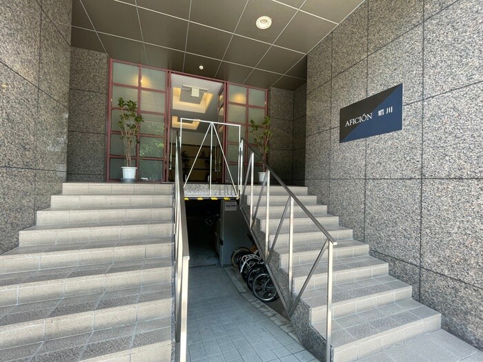アフィシオン堀川の物件外観写真
