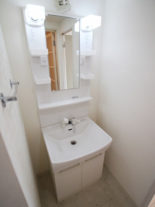 アフィシオン堀川の物件内観写真