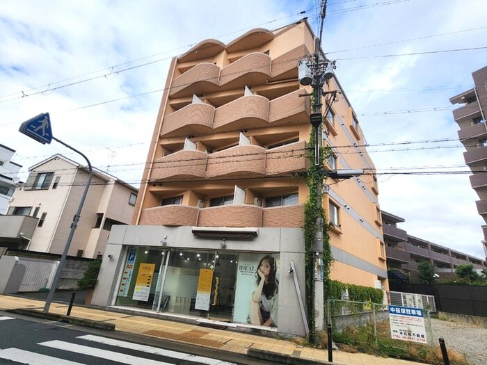 セレ－ジャ桜塚の物件外観写真