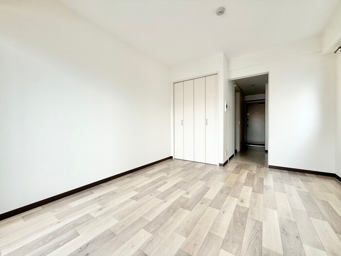 ローブコート六地蔵駅前の物件内観写真