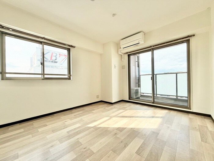 ローブコート六地蔵駅前の物件内観写真