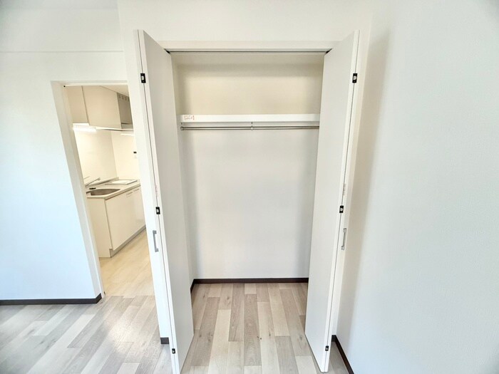 ローブコート六地蔵駅前の物件内観写真