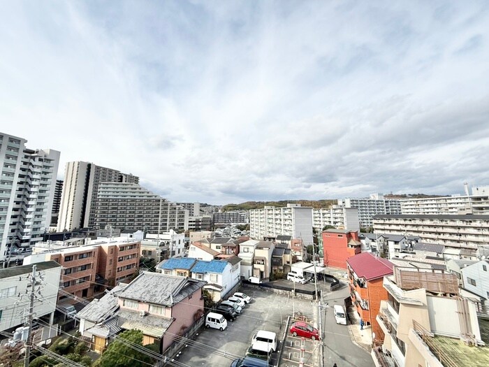 ローブコート六地蔵駅前の物件内観写真
