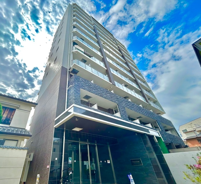 オリエンテムの物件外観写真