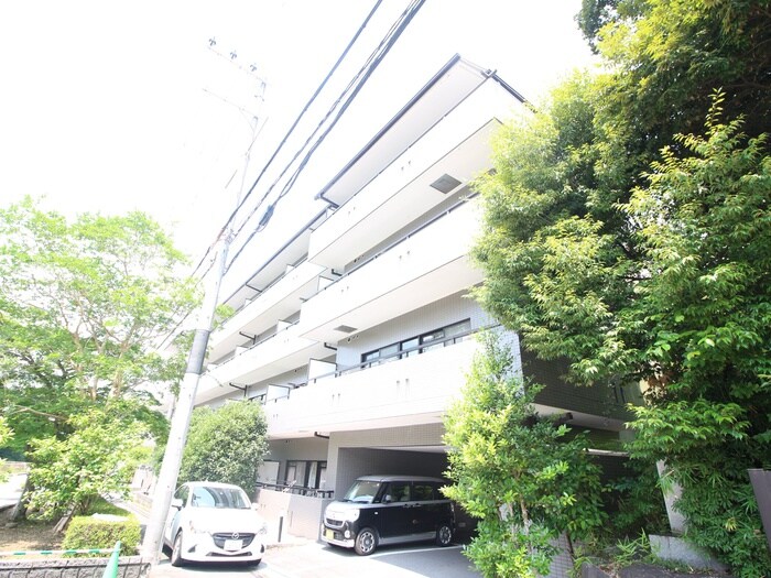 緑の森の物件外観写真