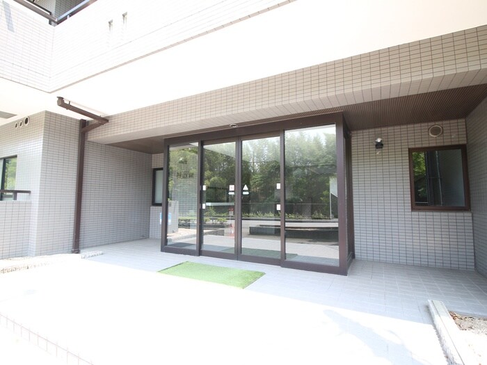 緑の森の物件外観写真