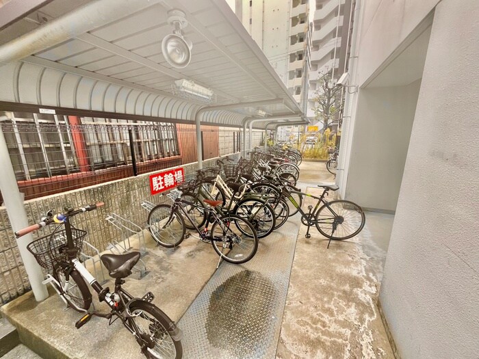 ＢＩＧ ＭＯＧの物件外観写真