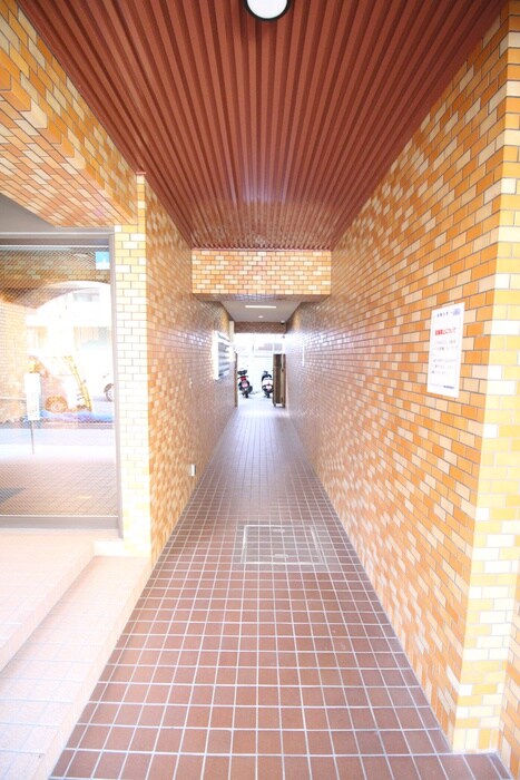 ﾗｲｵﾝｽﾞﾏﾝｼｮﾝ御池通(902)の物件外観写真