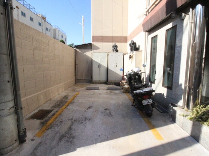 カサベルデ小阪の物件外観写真