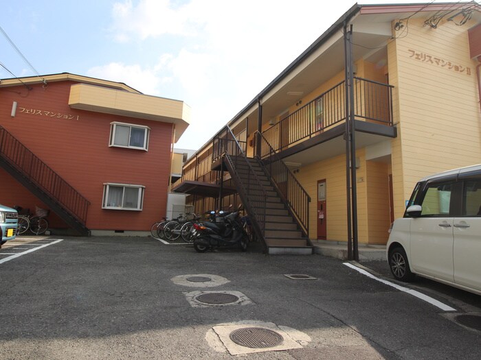 フェリスマンションⅠの物件外観写真