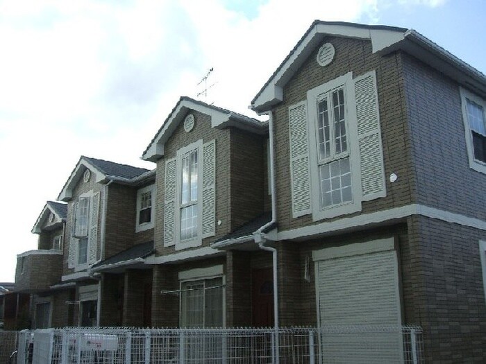 ﾙﾐｴｰﾙｳﾞｨﾗの物件外観写真