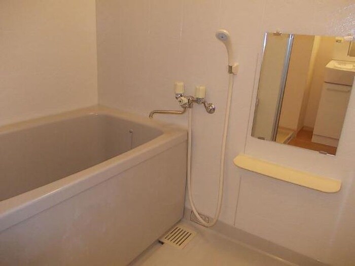 エスポワ－ルドミ－ルＢの物件内観写真