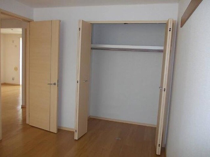 エスポワ－ルドミ－ルＢの物件内観写真