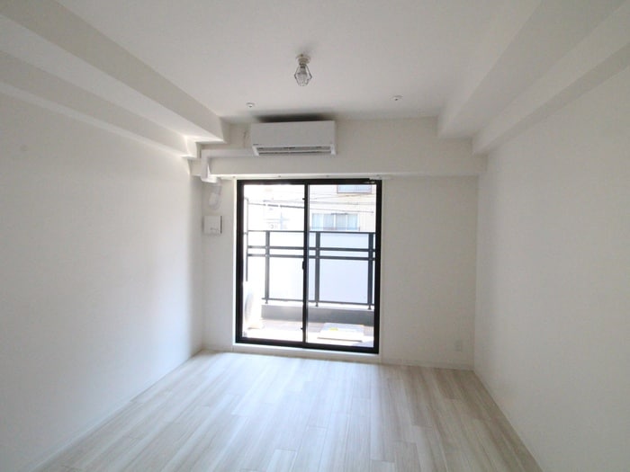 ﾌｧｰｽﾄﾌｨｵｰﾚ神戸湊町(905)の物件内観写真