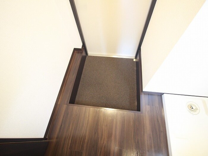 アパートメント二条城の物件内観写真