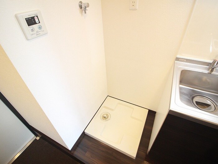 アパートメント二条城の物件内観写真