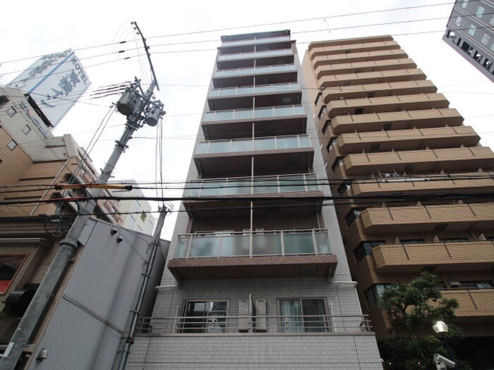 アドーラブル船場の物件外観写真