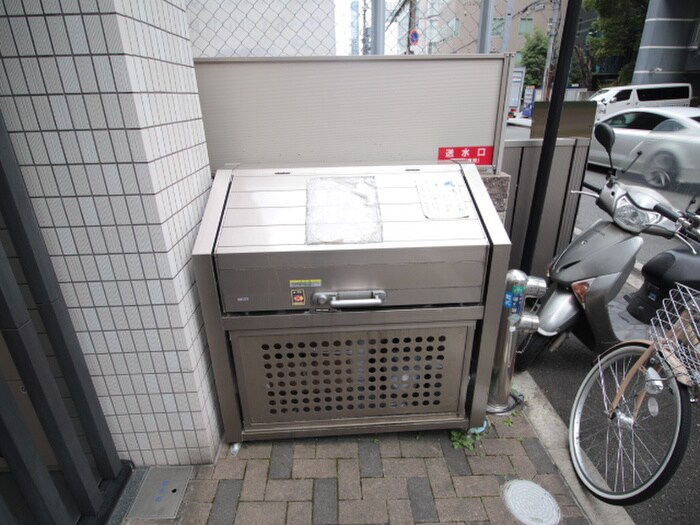 アドーラブル船場の物件外観写真