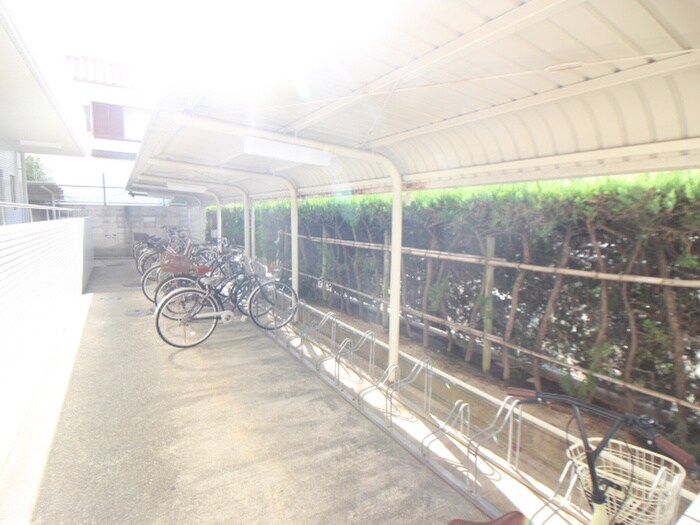 サンシャイン塚口の物件外観写真