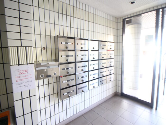 サンシャイン塚口の物件外観写真