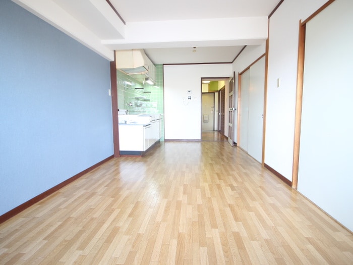 サンシャイン塚口の物件内観写真