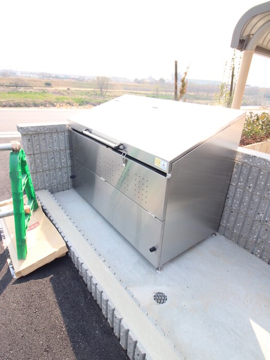 プラシードの物件外観写真