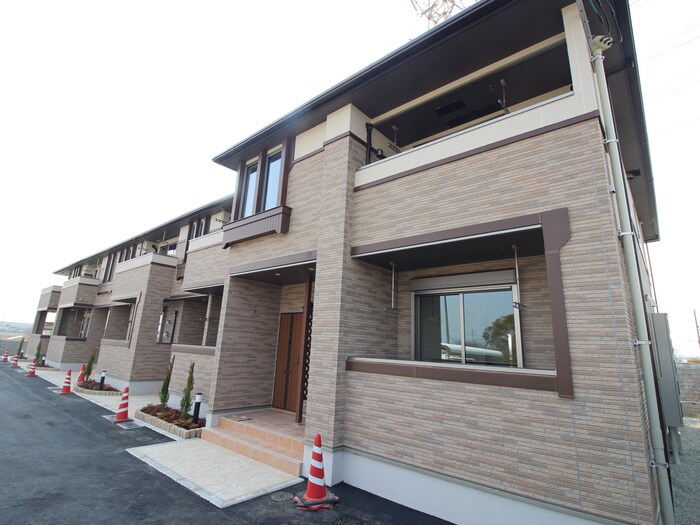 プラシードの物件外観写真