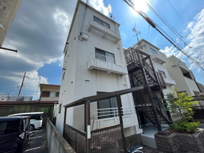 三木マンションの物件外観写真