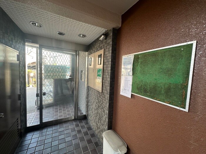 KIYOTAビルの物件外観写真