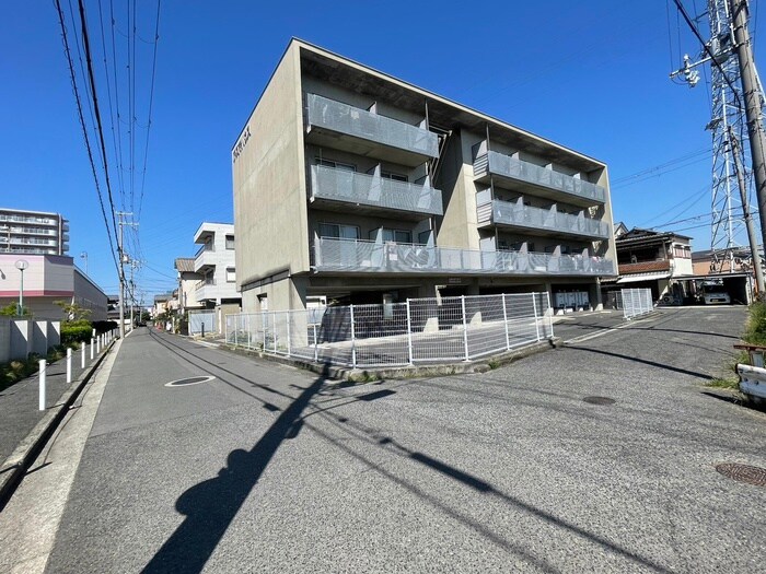 シャルル泉大津の物件外観写真