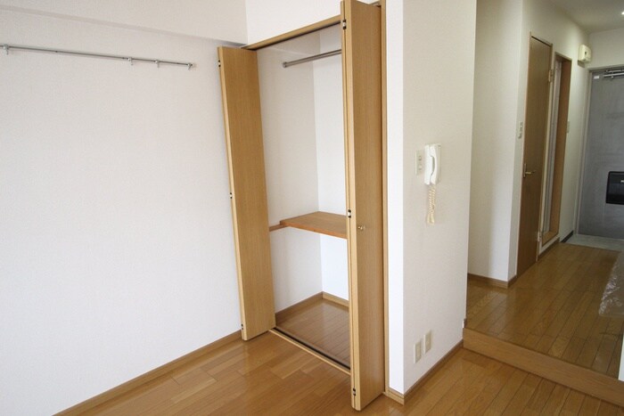 ドマ－ニの物件内観写真