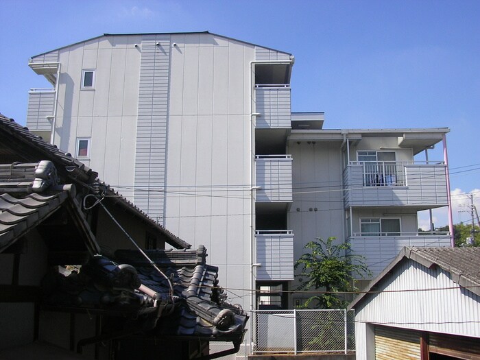 サニーコート太子の物件外観写真