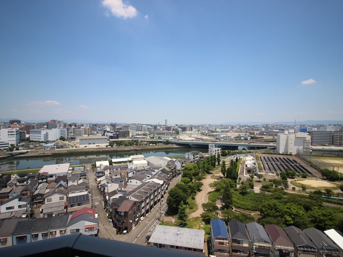 プレサンスブルーム東三国の物件内観写真