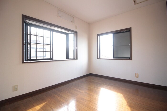 寺戸町山縄手戸建の物件内観写真