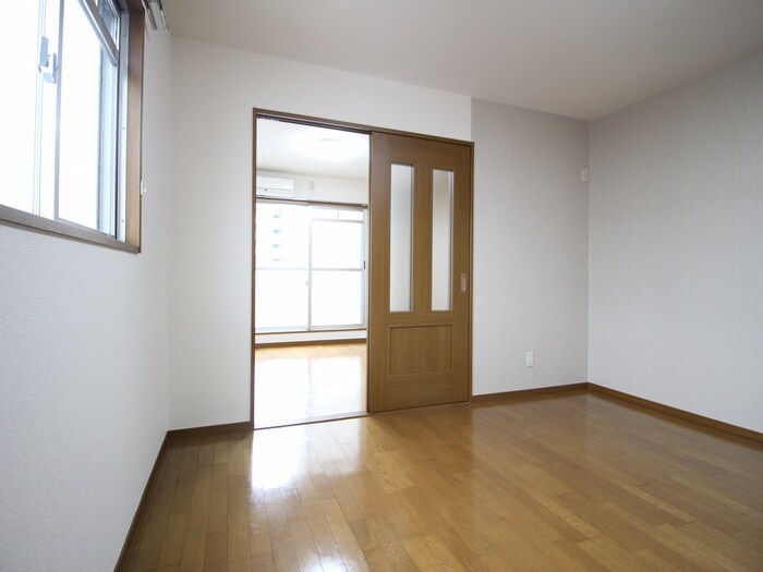 ラオ－ブⅡの物件内観写真