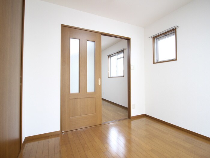 ラオ－ブⅡの物件内観写真