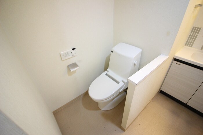 Fiel神戸本山の物件内観写真