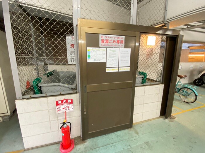 サニーパーク小坂の物件外観写真