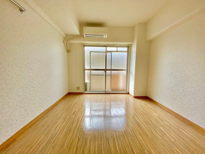 ドゥエルミヤザキの物件内観写真