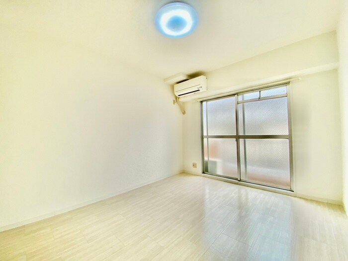 ドゥエルミヤザキの物件内観写真