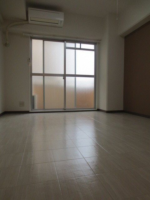 ドゥエルミヤザキの物件内観写真