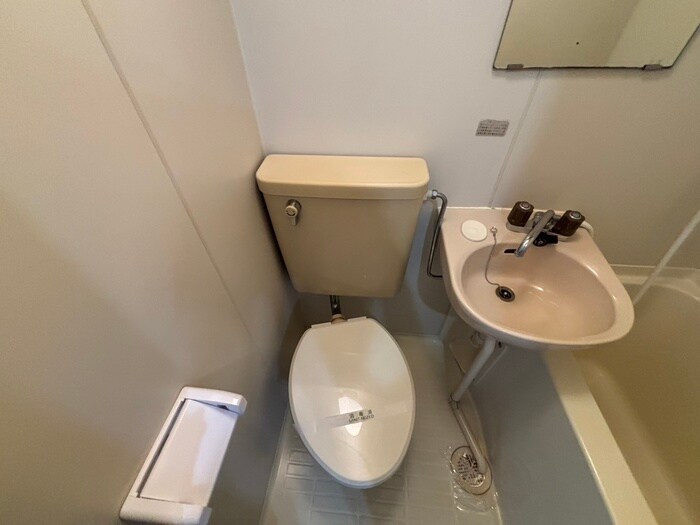 ドゥエルミヤザキの物件内観写真