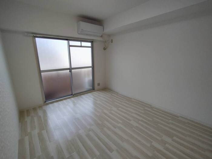 ドゥエルミヤザキの物件内観写真