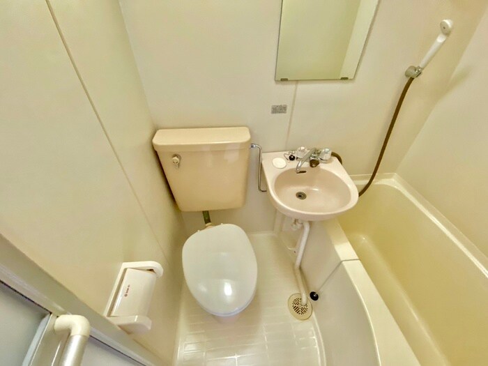 ドゥエルミヤザキの物件内観写真